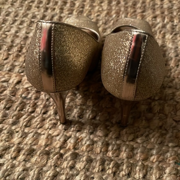 Jacqueline Ferrar Gold Glitter Open Toe High Heels Size 71/2 - Picture 3 of 8